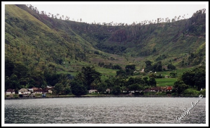  Lago Toba 