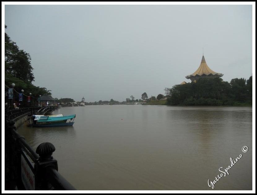  Fiume Sarawak 